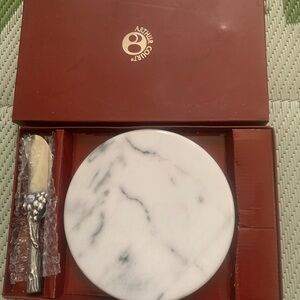 Arthur Court White and Black Marble Cheese Board Set